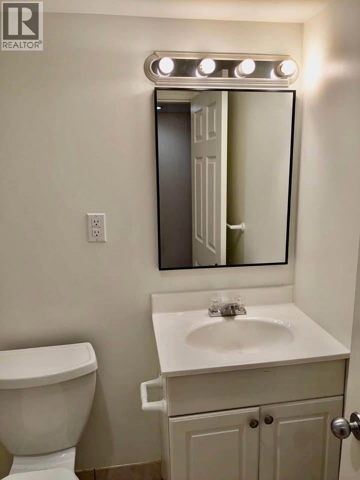 737 ROBINSON STREET, Coquitlam