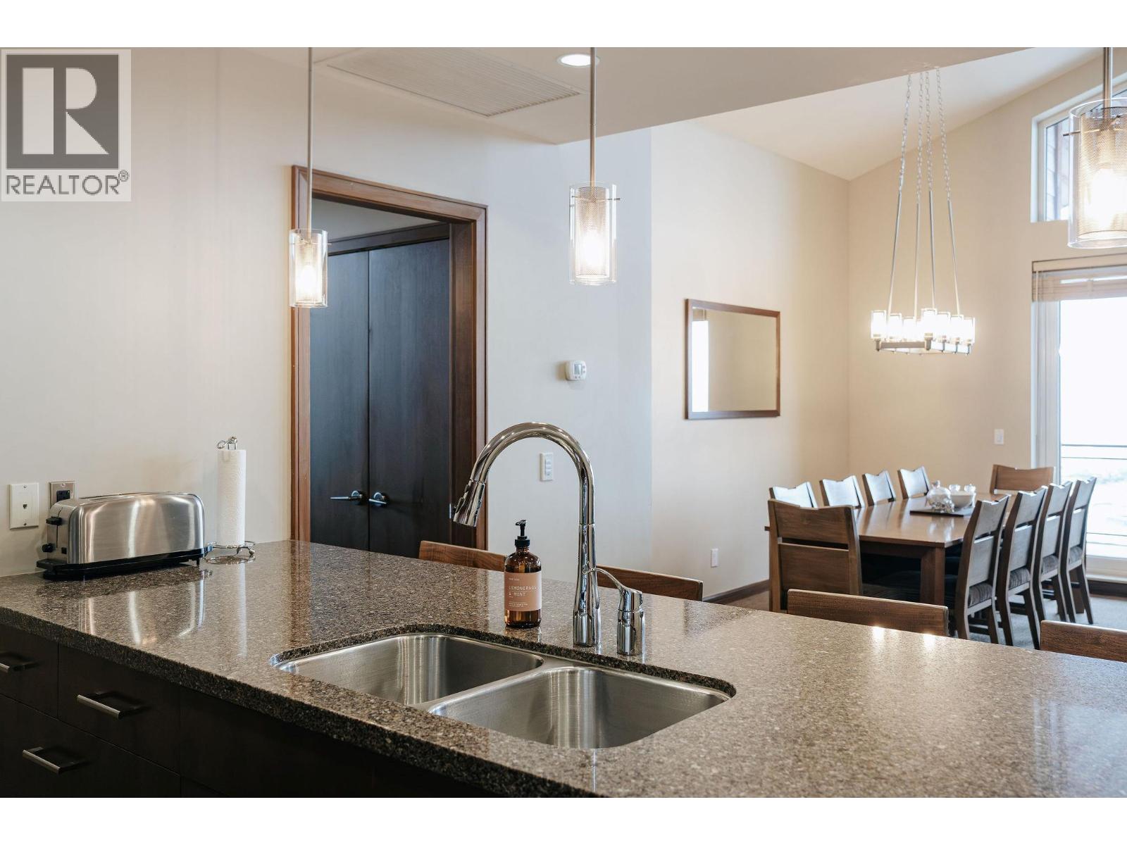 2950 Camozzi Road Unit# 1501, Revelstoke