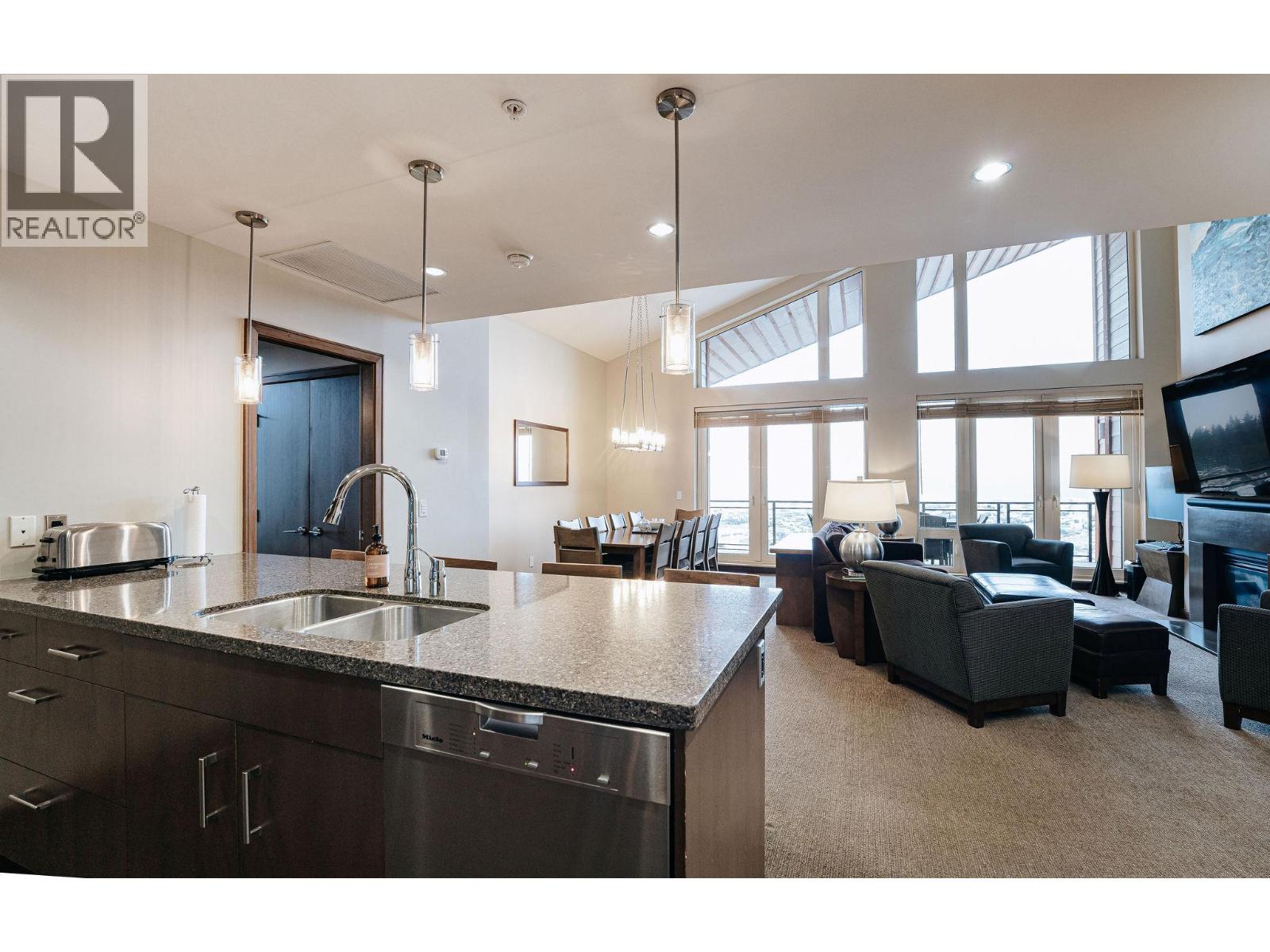 2950 Camozzi Road Unit# 1501, Revelstoke