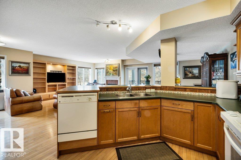 #201 9819 96A ST NW, Edmonton