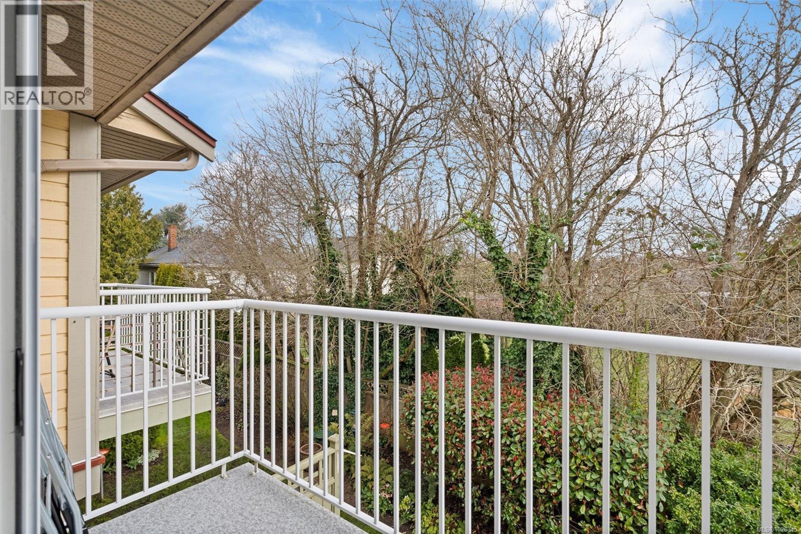 7 2715 Shelbourne Street, Victoria