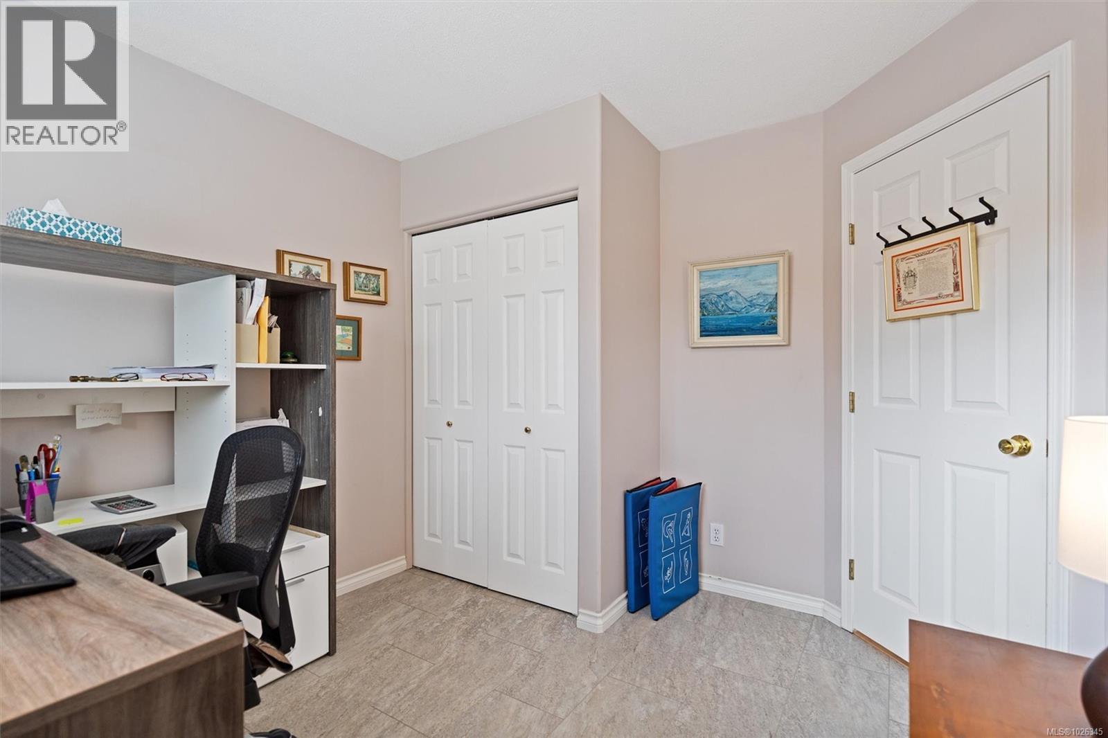 7 2715 Shelbourne Street, Victoria