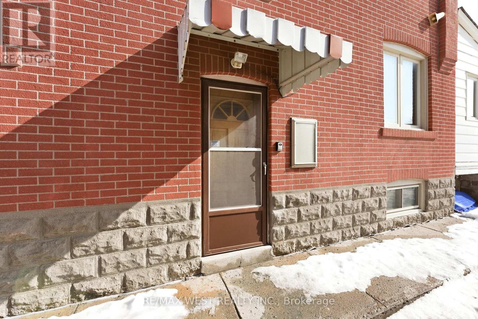 151 ASCOT AVENUE - 3