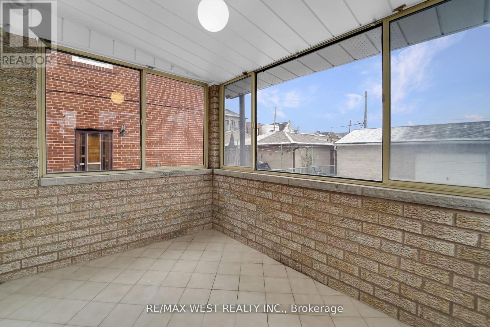 151 ASCOT AVENUE - Photo 5 of 40, Toronto (Corso Italia-Davenport), Ontario