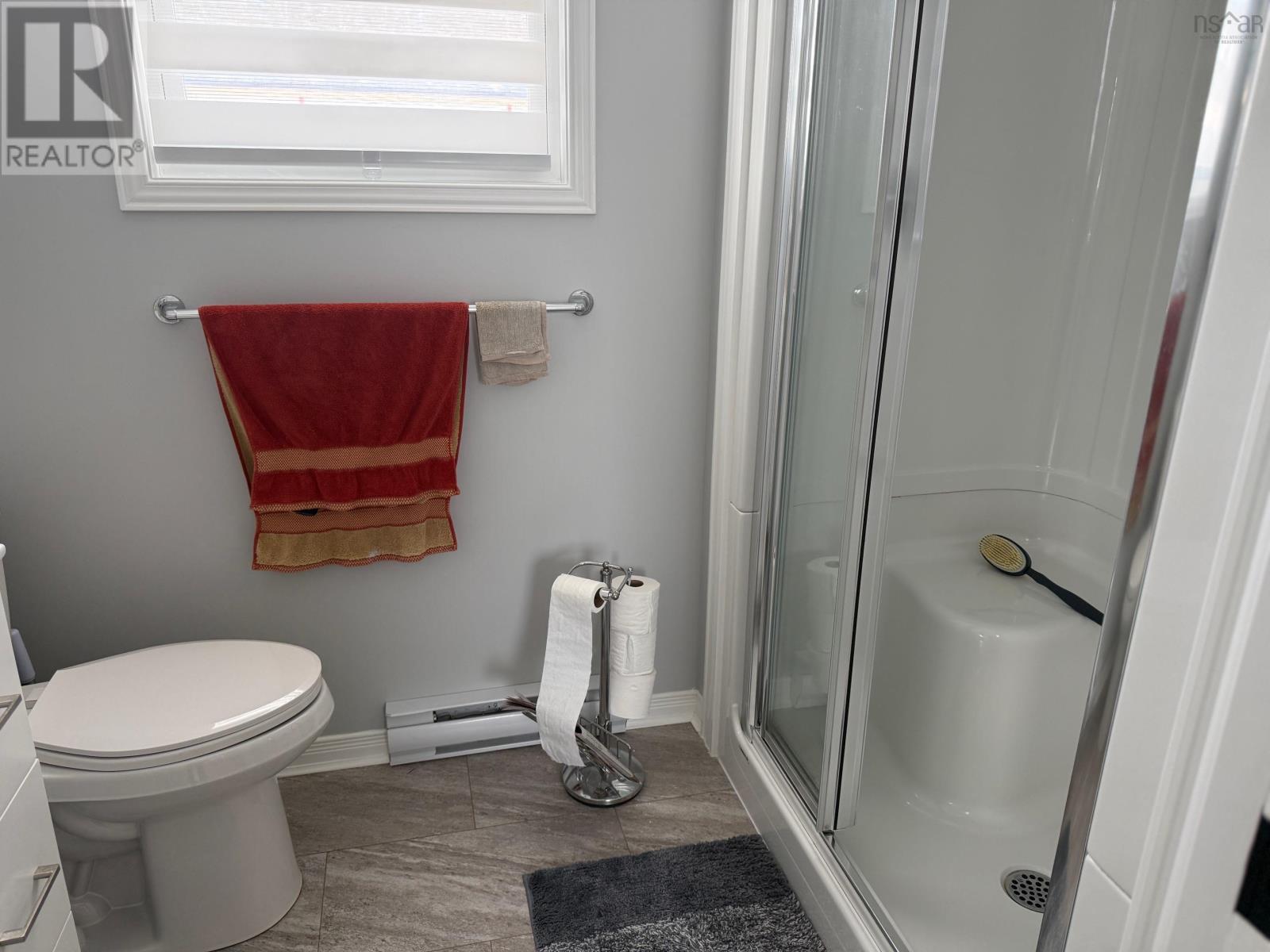 Property 17 of 30 of 174 Sherbrooke Avenue