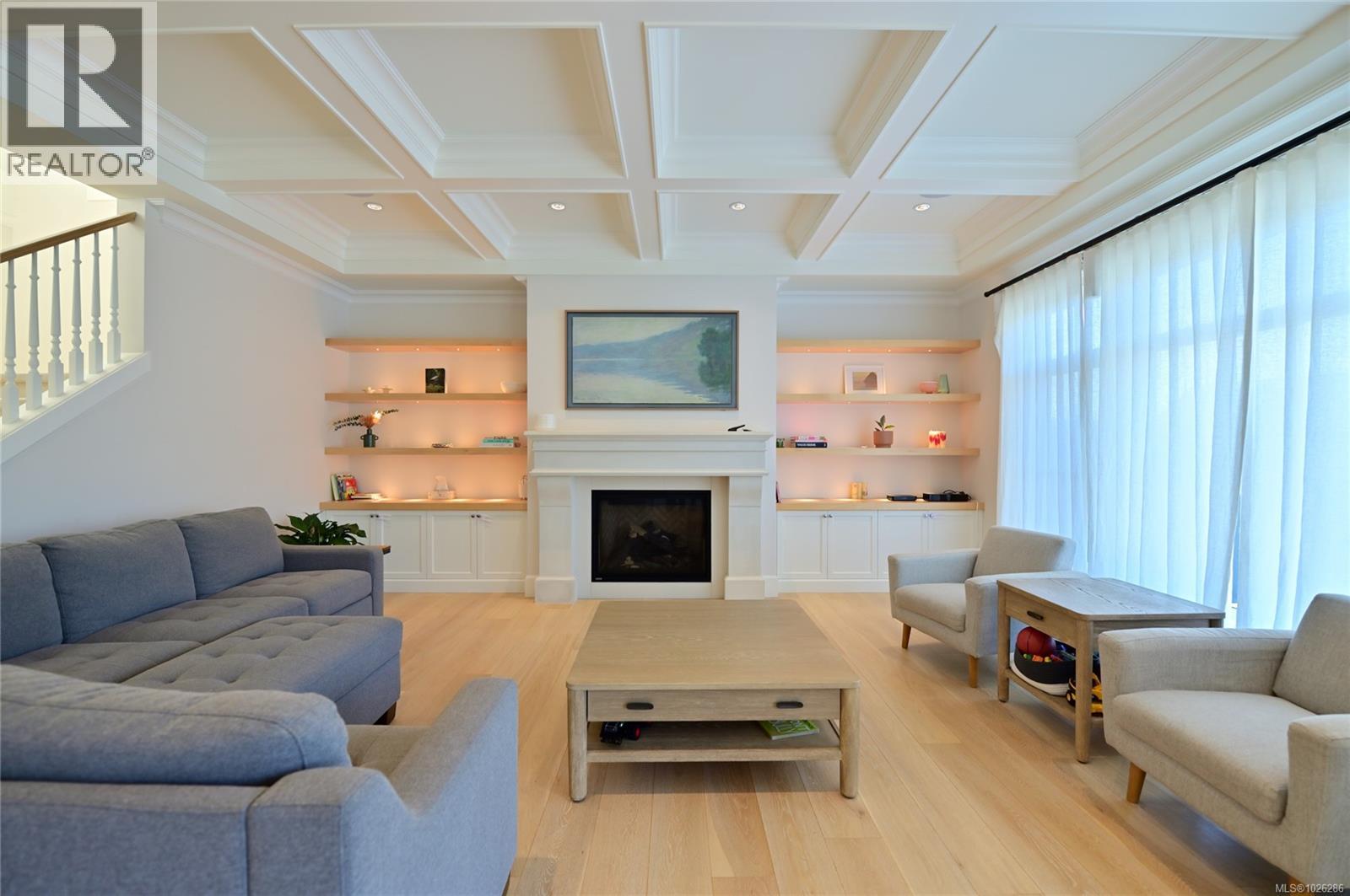  2777 Dewdney Avenue, Oak Bay