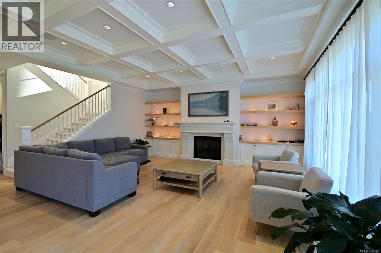  2777 Dewdney Avenue, Oak Bay