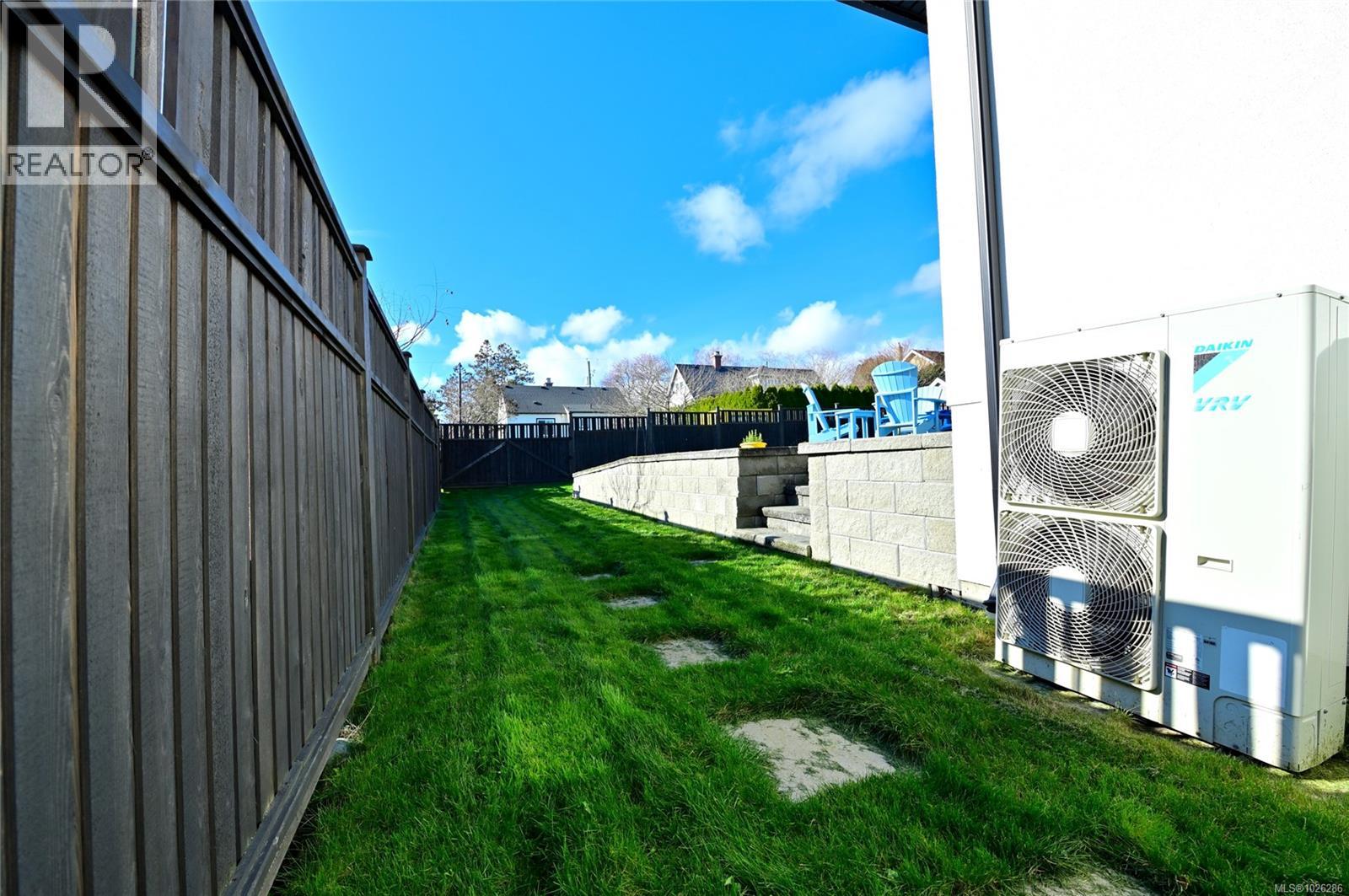  2777 Dewdney Avenue, Oak Bay