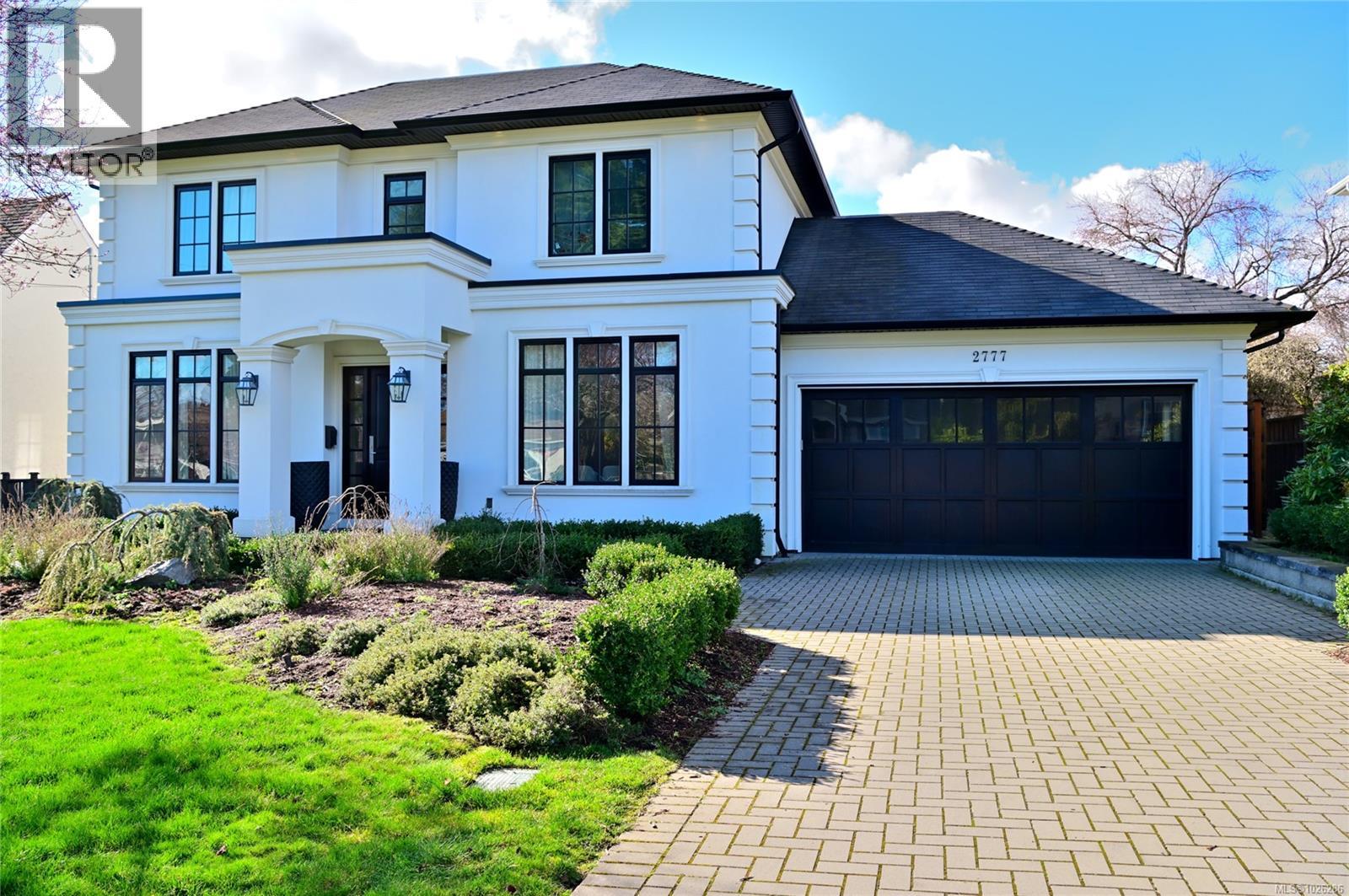  2777 Dewdney Avenue, Oak Bay