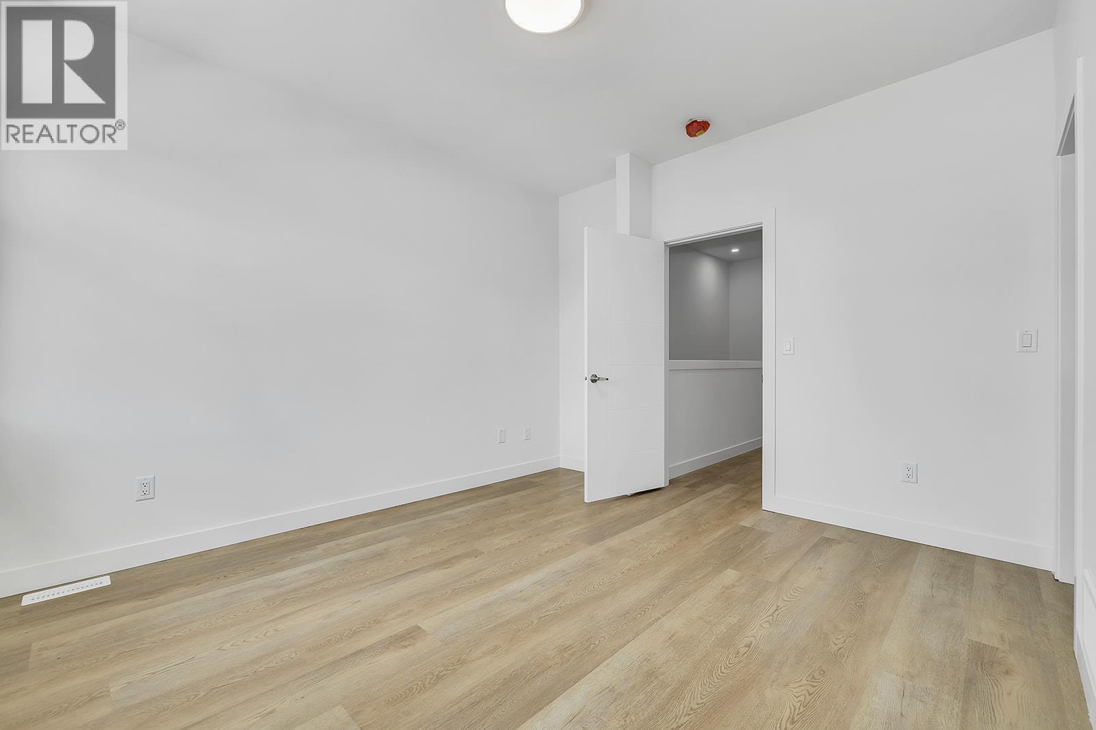 121 5300 Main Street, Kelowna