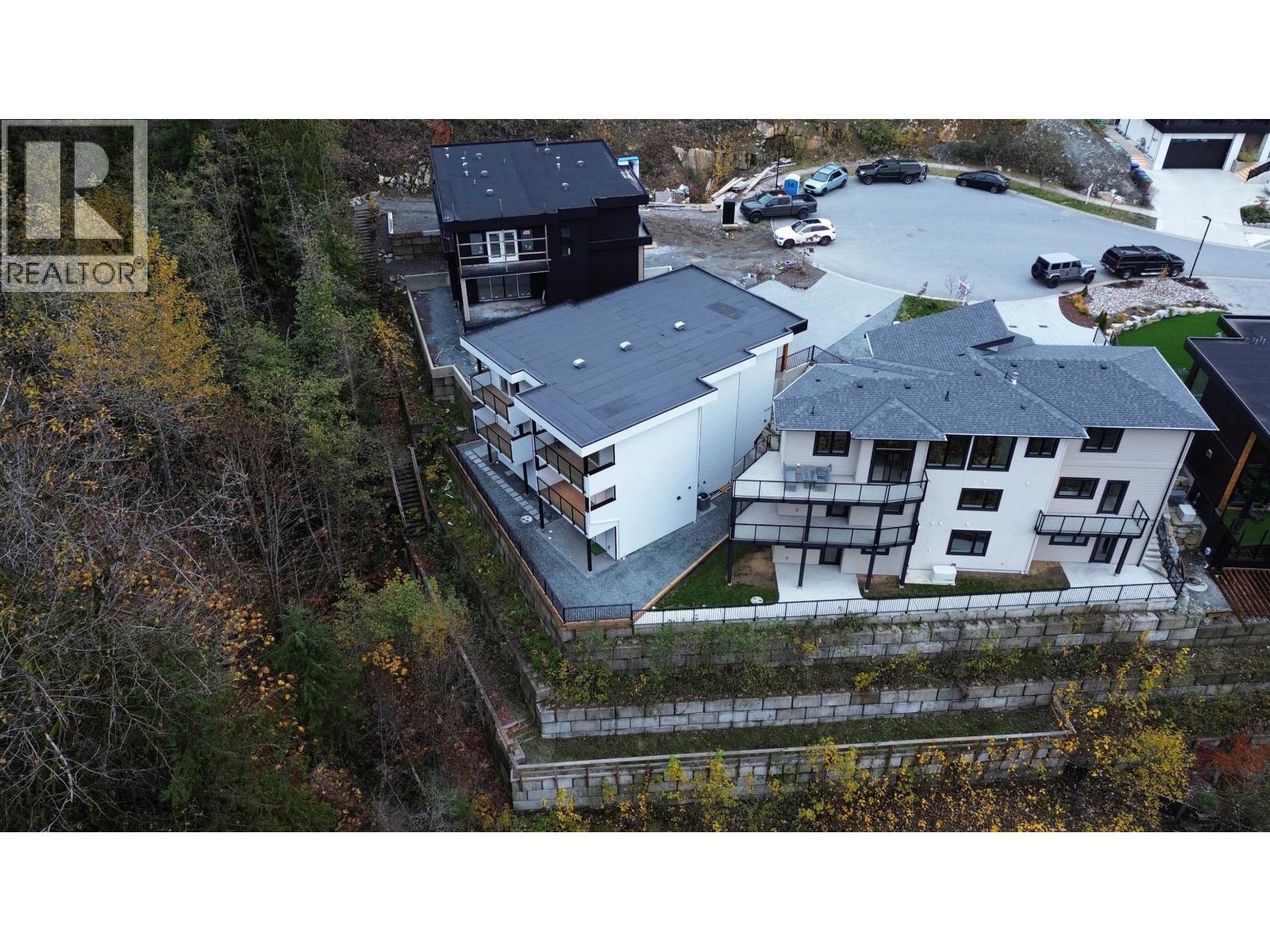 39 3385 MAMQUAM ROAD, Squamish