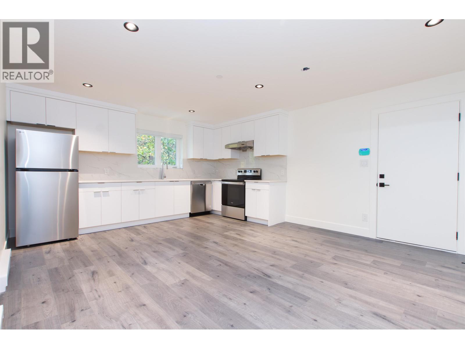 39 3385 MAMQUAM ROAD, Squamish