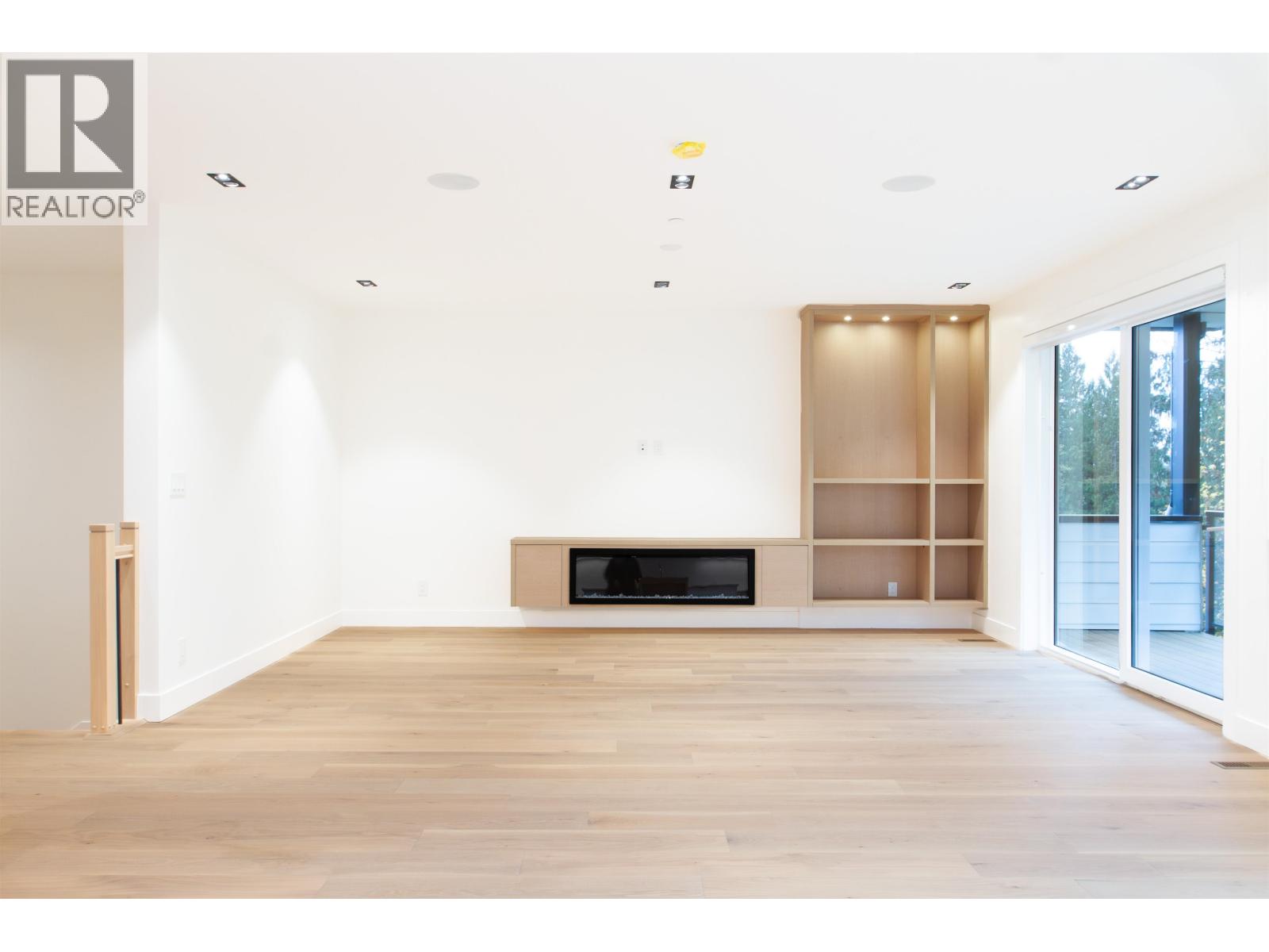 39 3385 MAMQUAM ROAD, Squamish