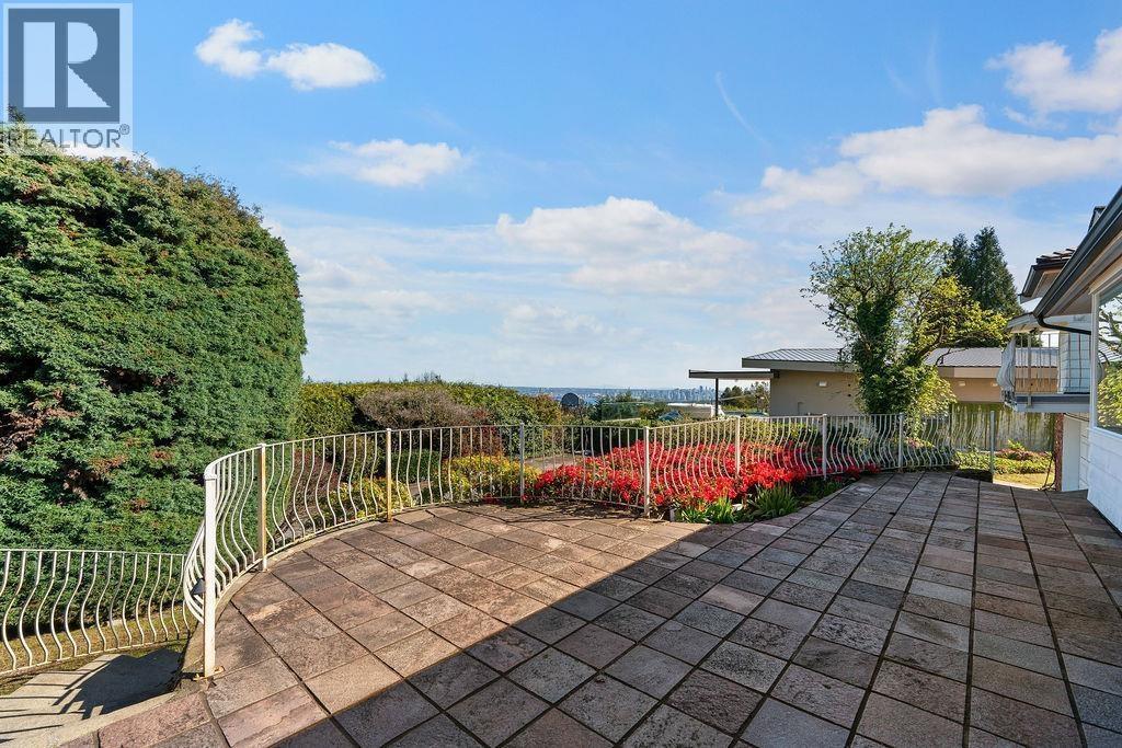 685 KING GEORGES WAY, West Vancouver