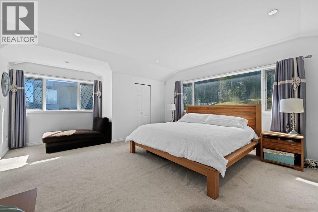 685 KING GEORGES WAY, West Vancouver