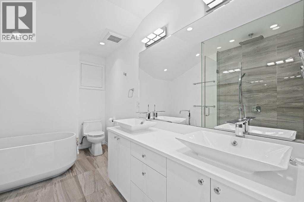 685 KING GEORGES WAY, West Vancouver