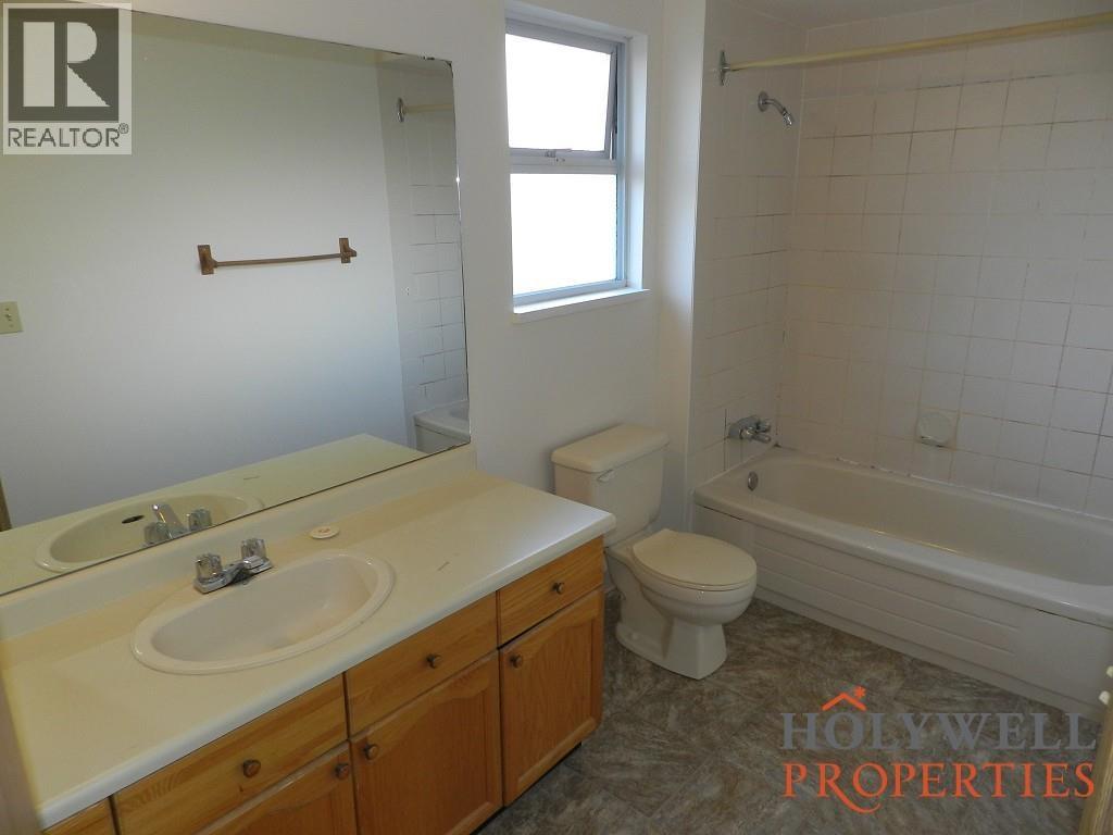 15 765 SCHOOL ROAD, Gibsons