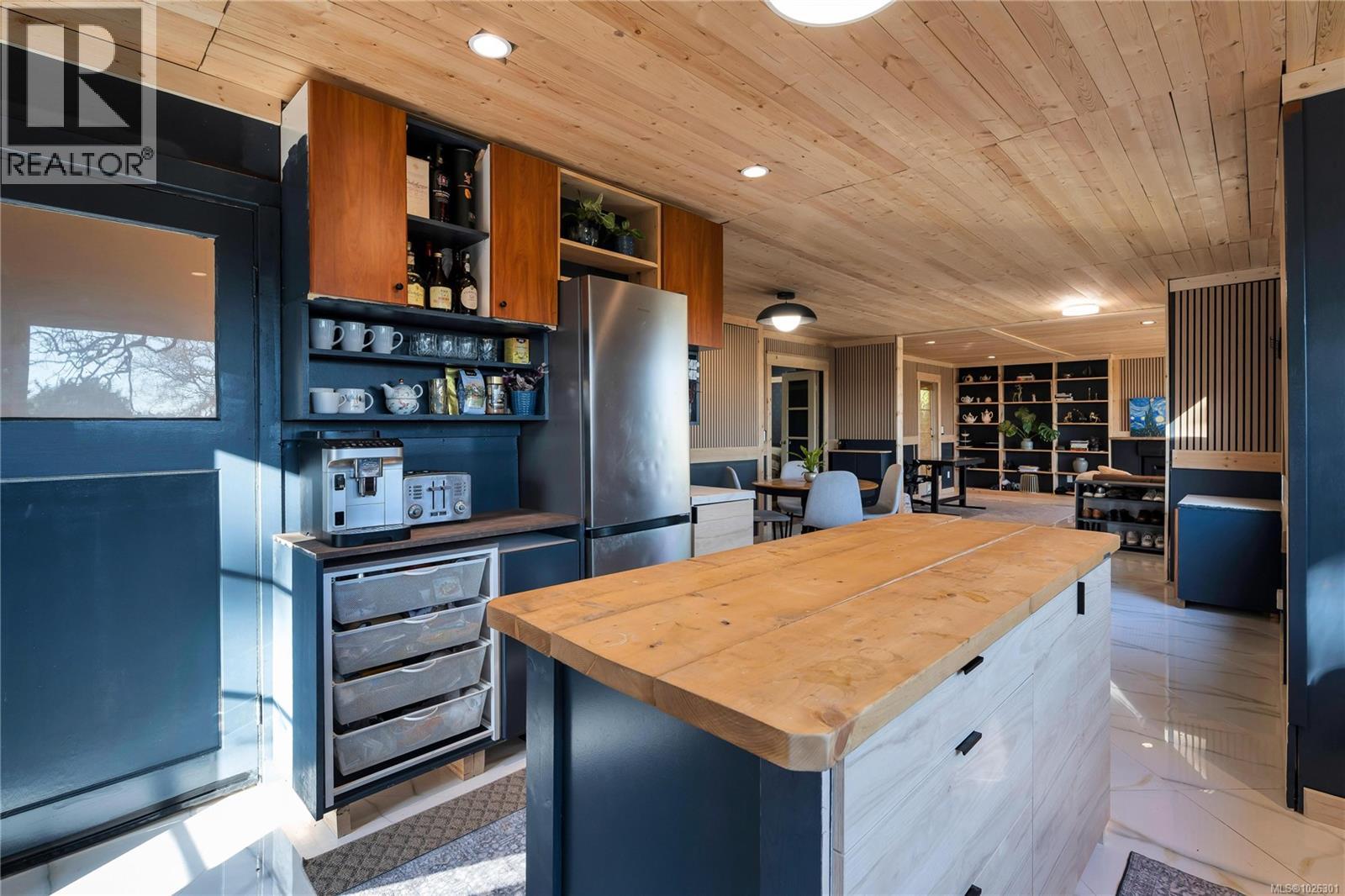  3580 Doncaster Drive, Saanich