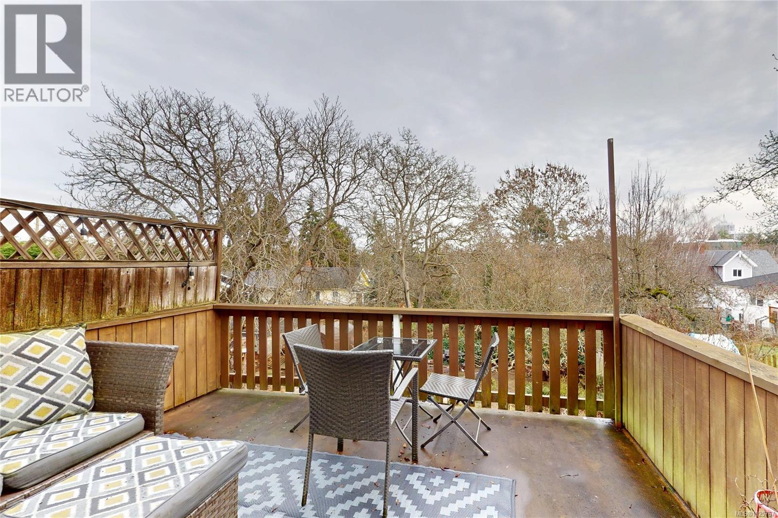  1709 Fernwood Road, Victoria