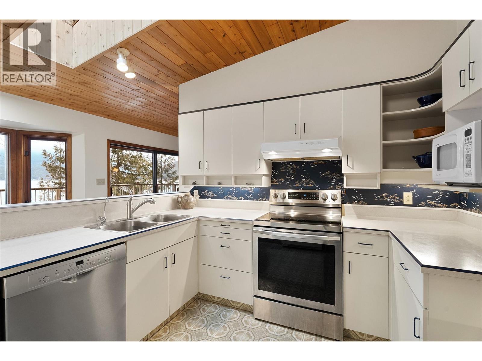  4119 Reid Road, Eagle Bay