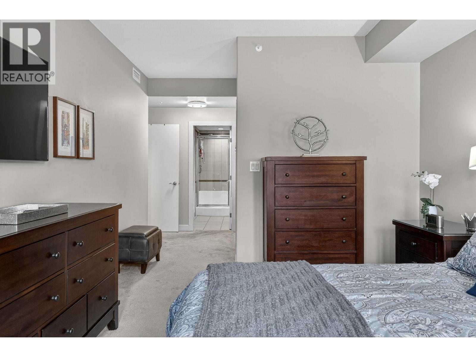 #410 1160 Bernard Avenue - 10
