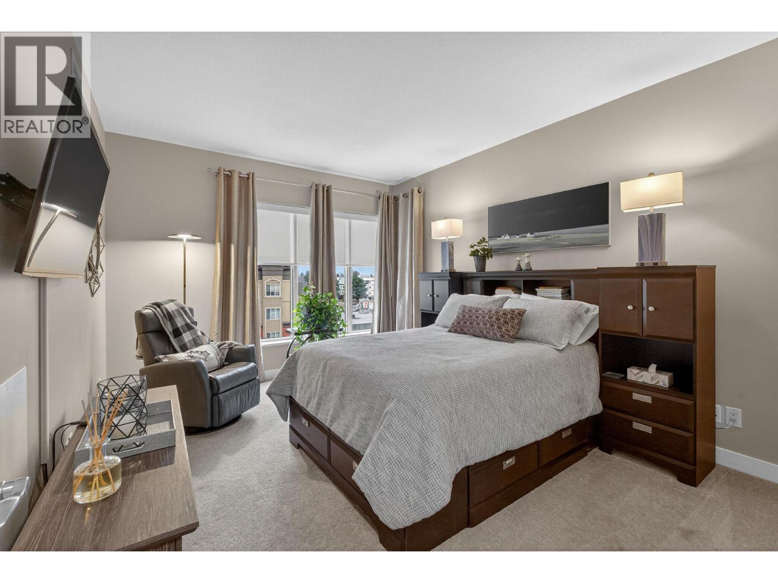 #410 1160 Bernard Avenue - 13