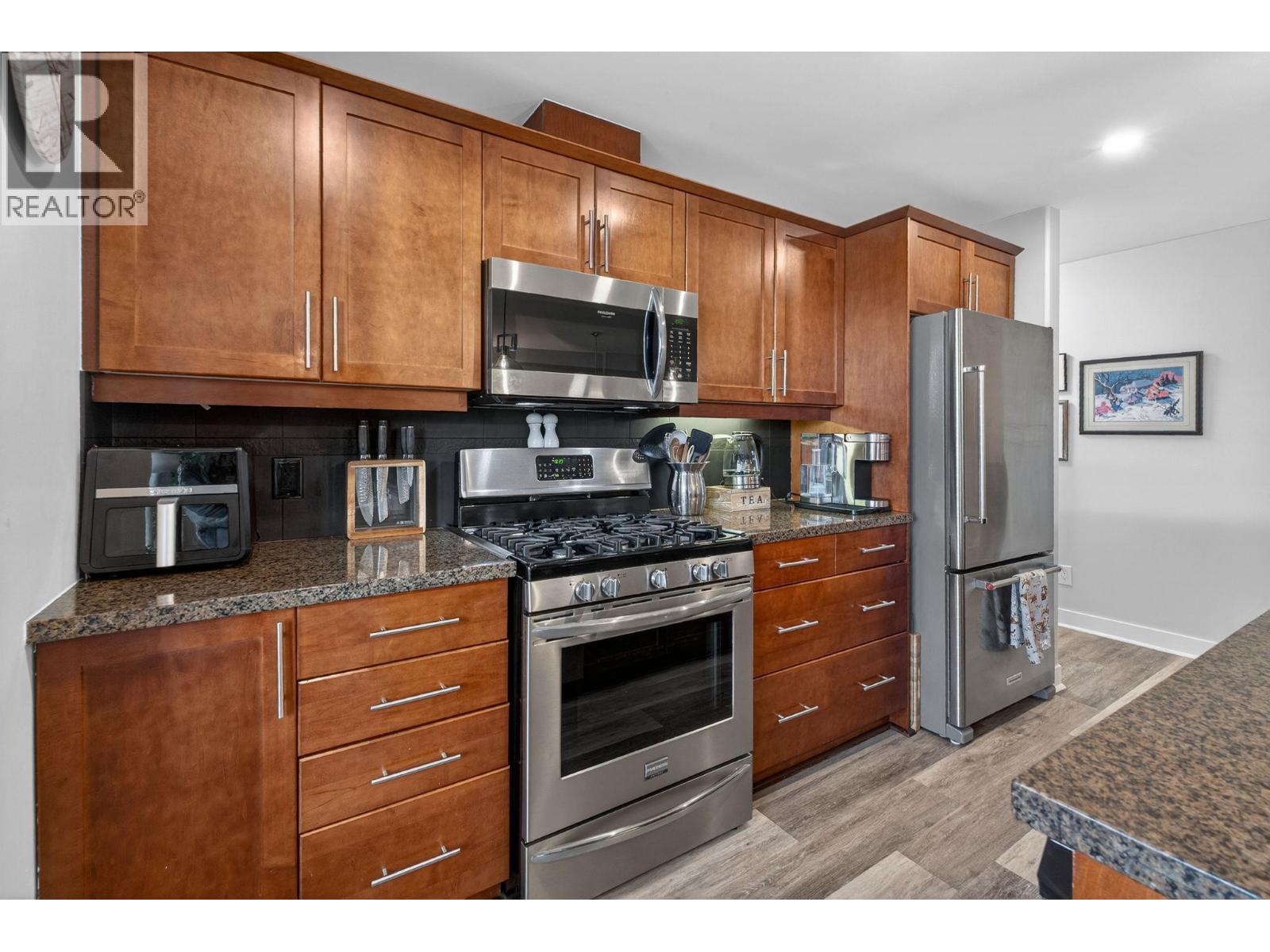 #410 1160 Bernard Avenue - 7