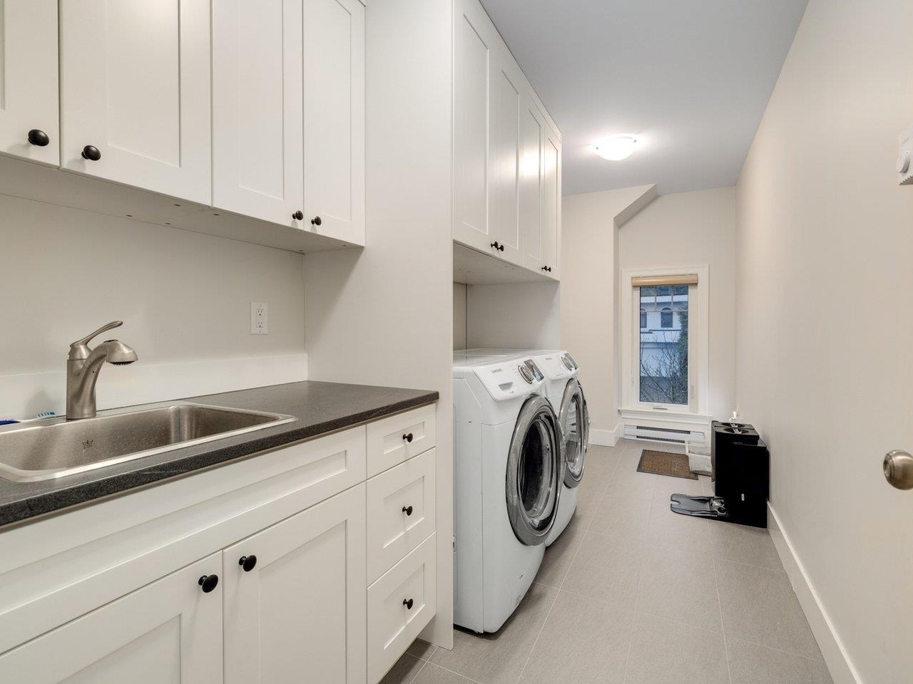 14008 MARINE DRIVE, White Rock