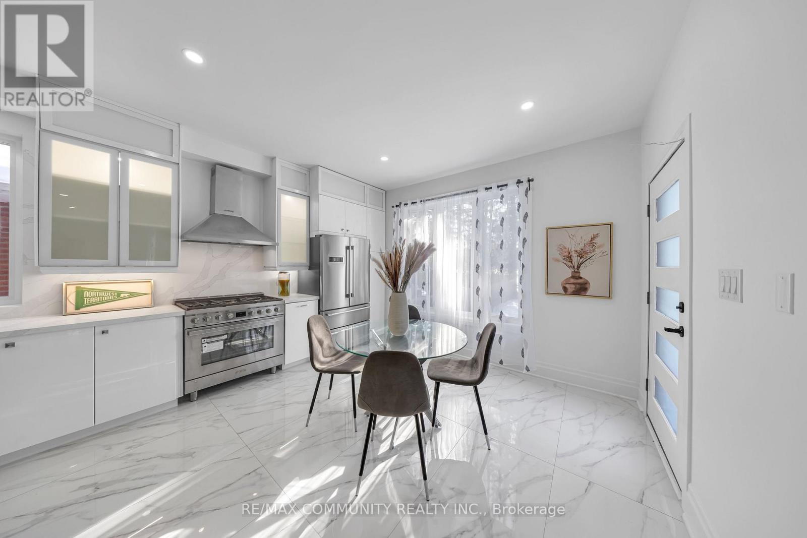 645 FRASER AVENUE - 13
