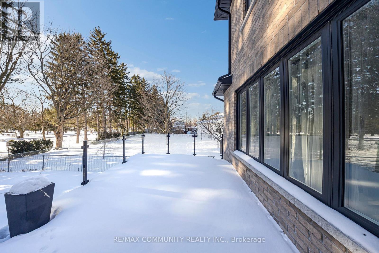 645 FRASER AVENUE - 14