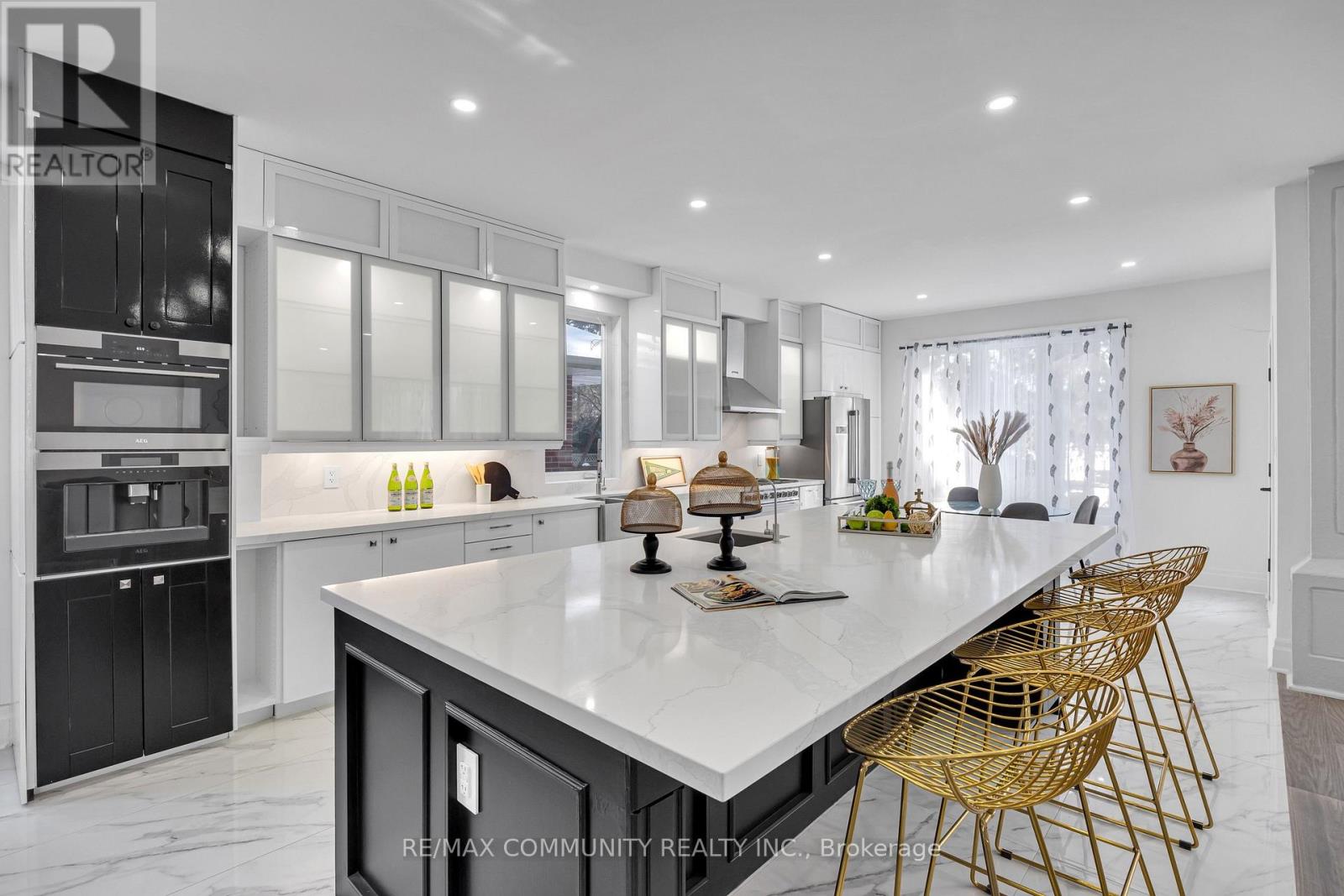 645 FRASER AVENUE - 18