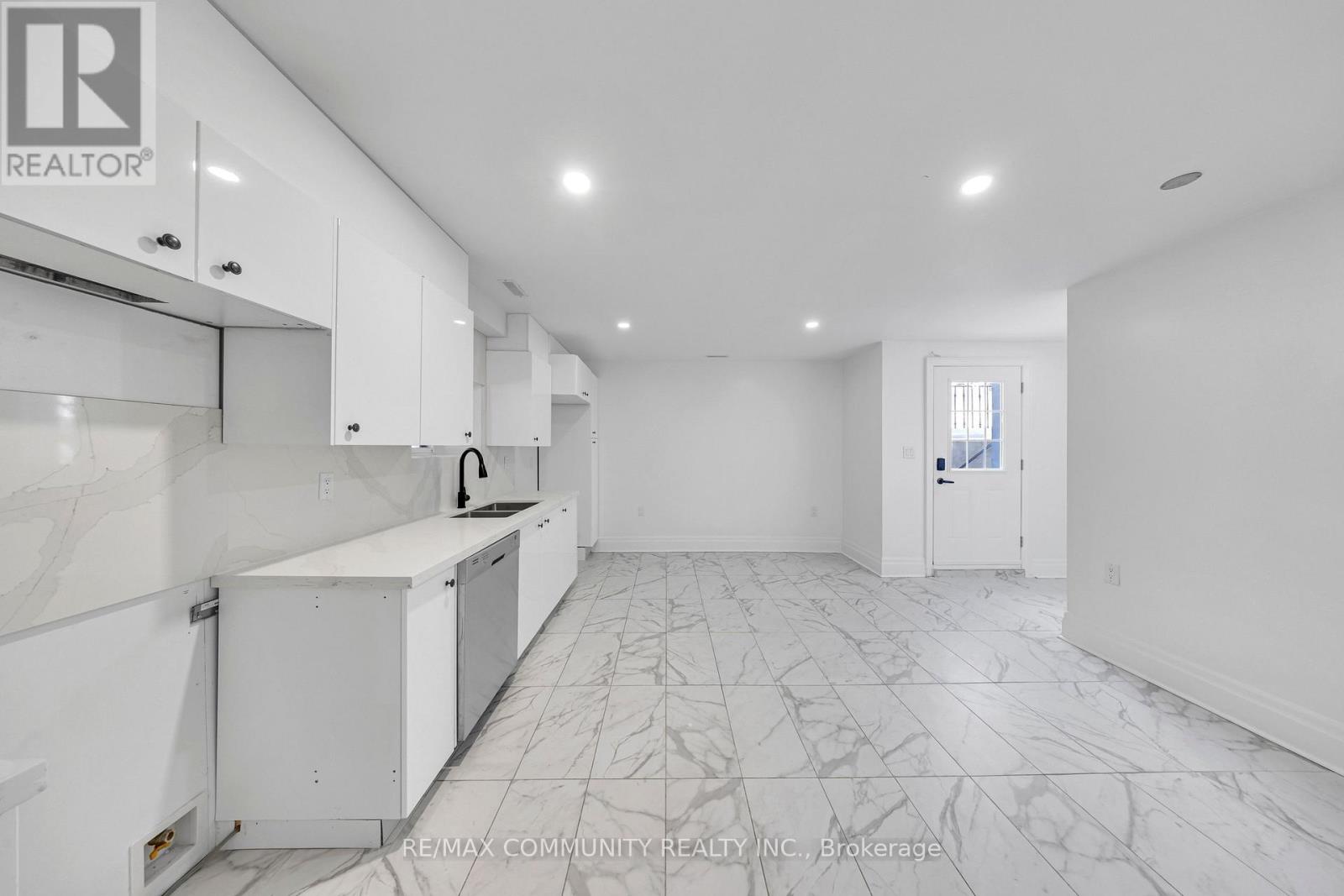 645 FRASER AVENUE - 43