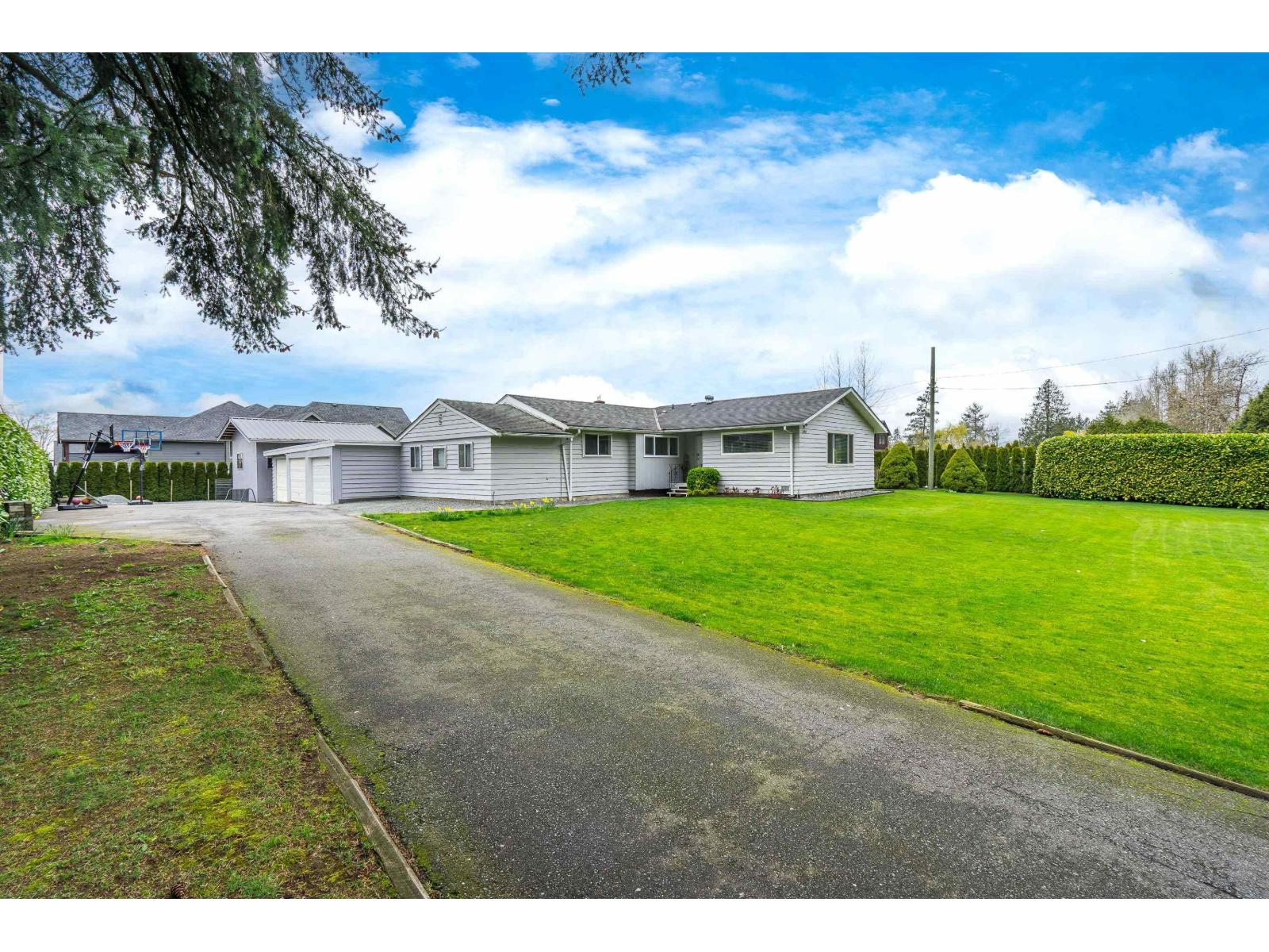 1361 200 STREET - Photo 3 of 36, Langley, British Columbia