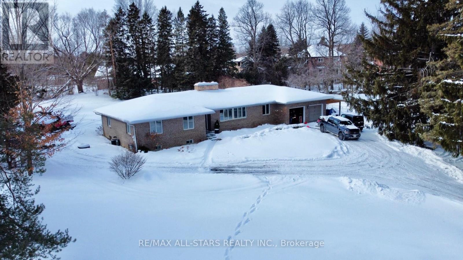 Listing photo of 9 KENLEA COURT