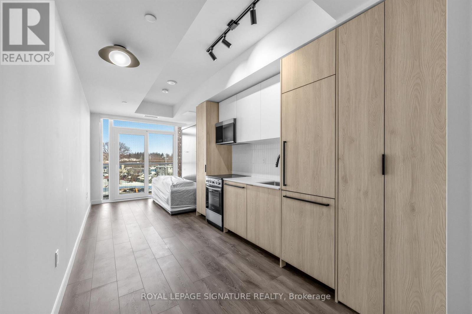 1635 Military Unit 318 photo 2