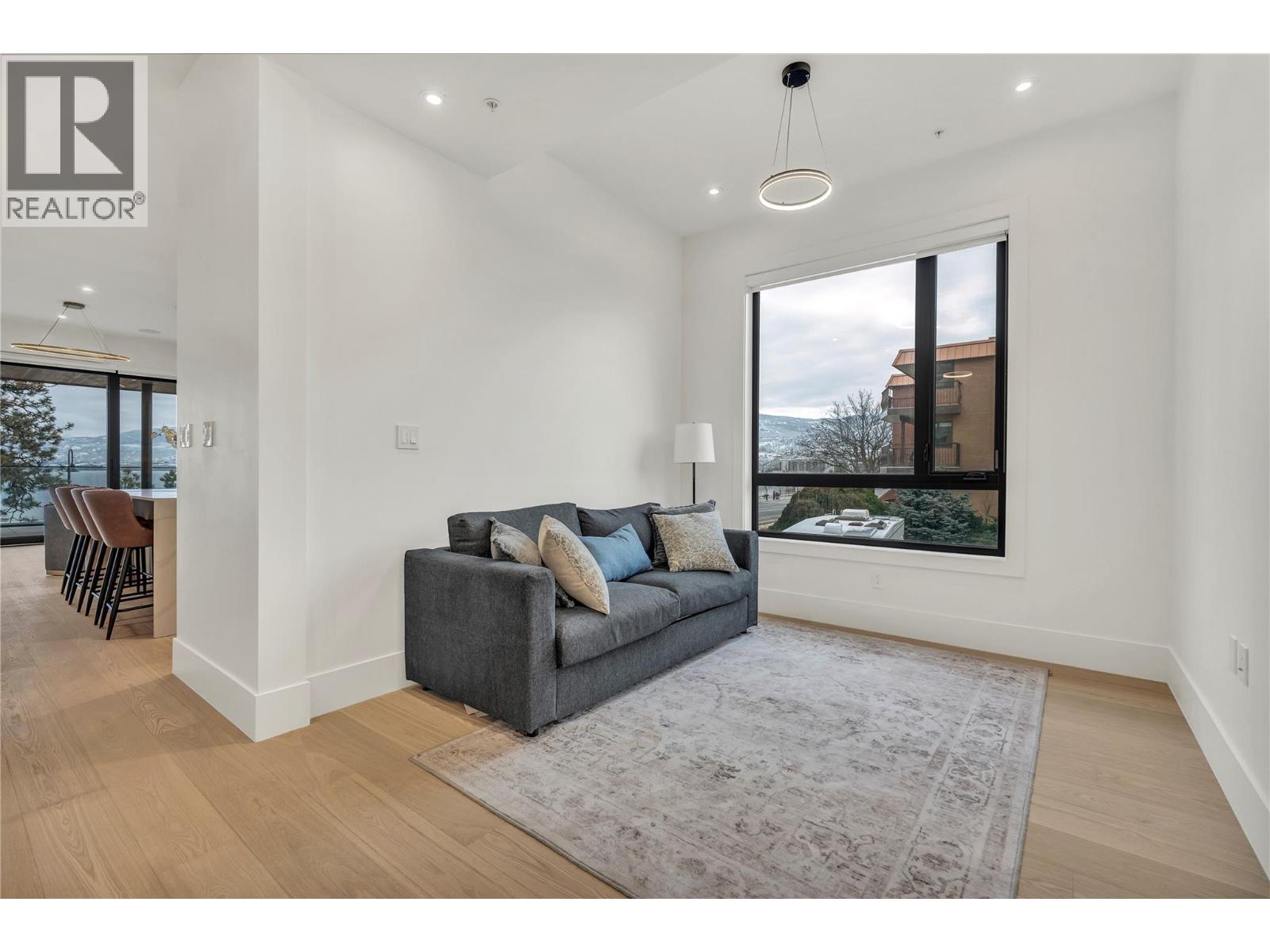 602 Lakeshore Drive Unit# 201, Penticton