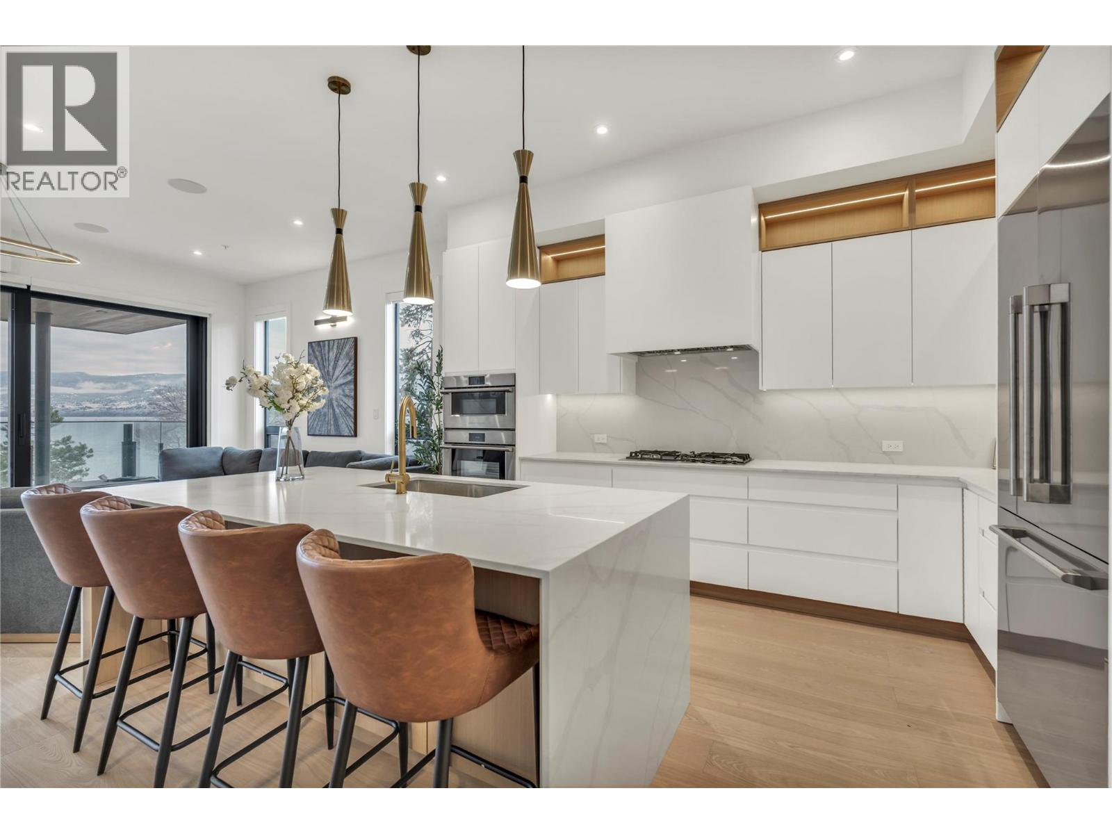 #201 602 Lakeshore Drive - 3