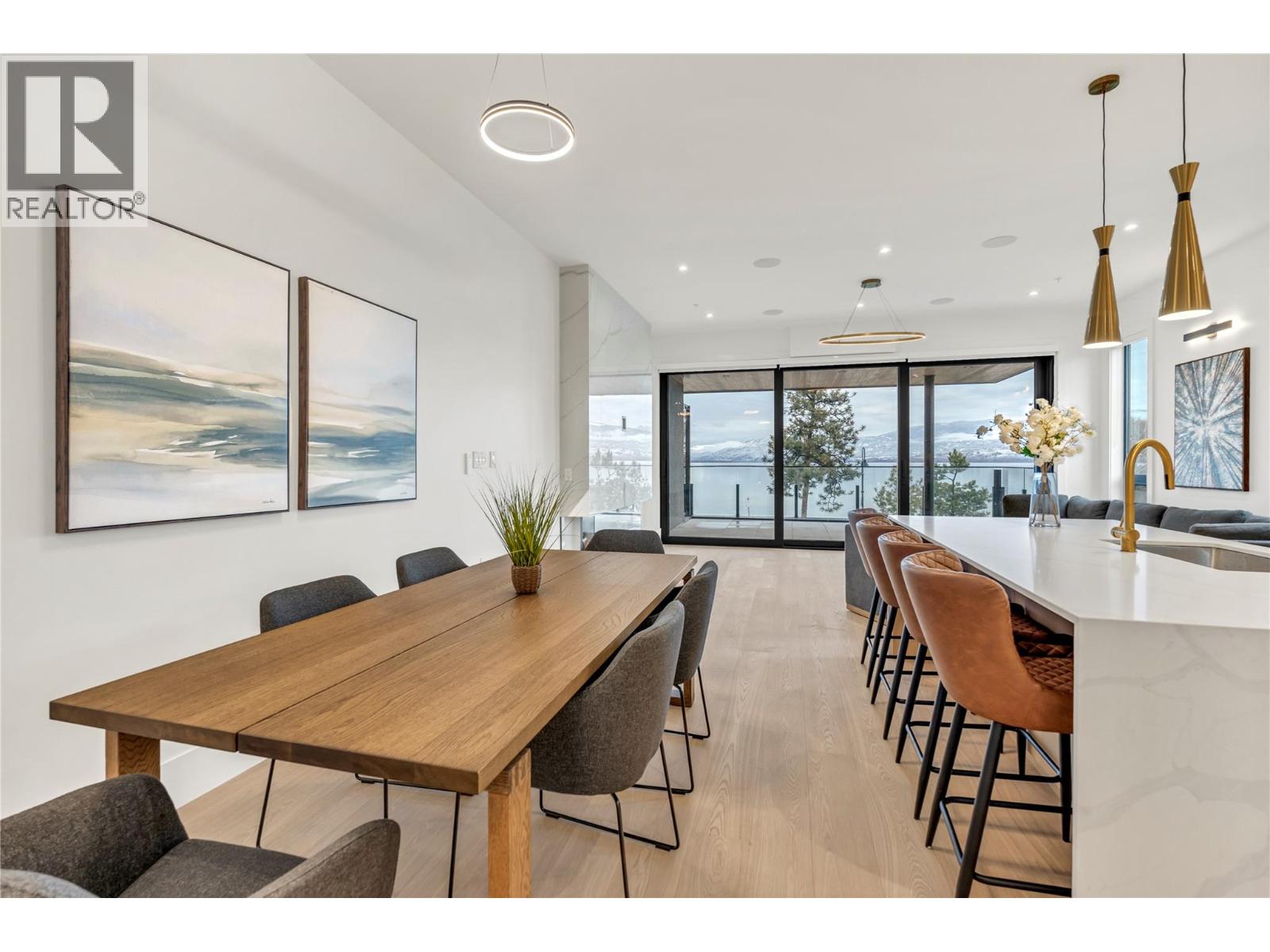 #201 602 Lakeshore Drive - 2