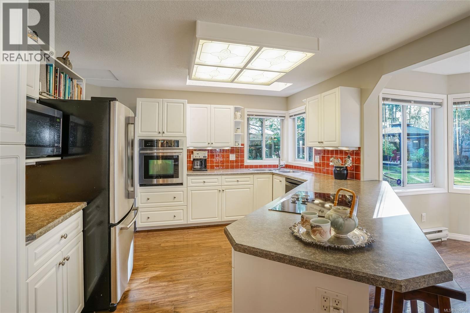 1571 Arbutus Dr, Nanoose Bay