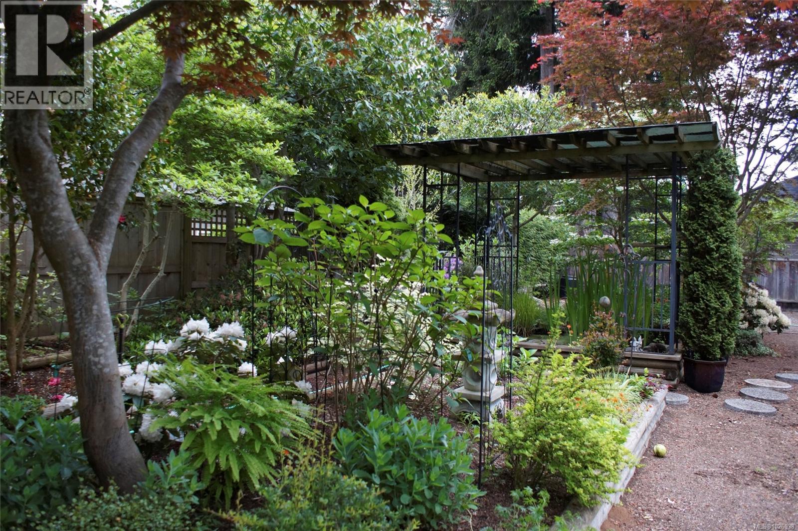 1571 Arbutus Dr, Nanoose Bay