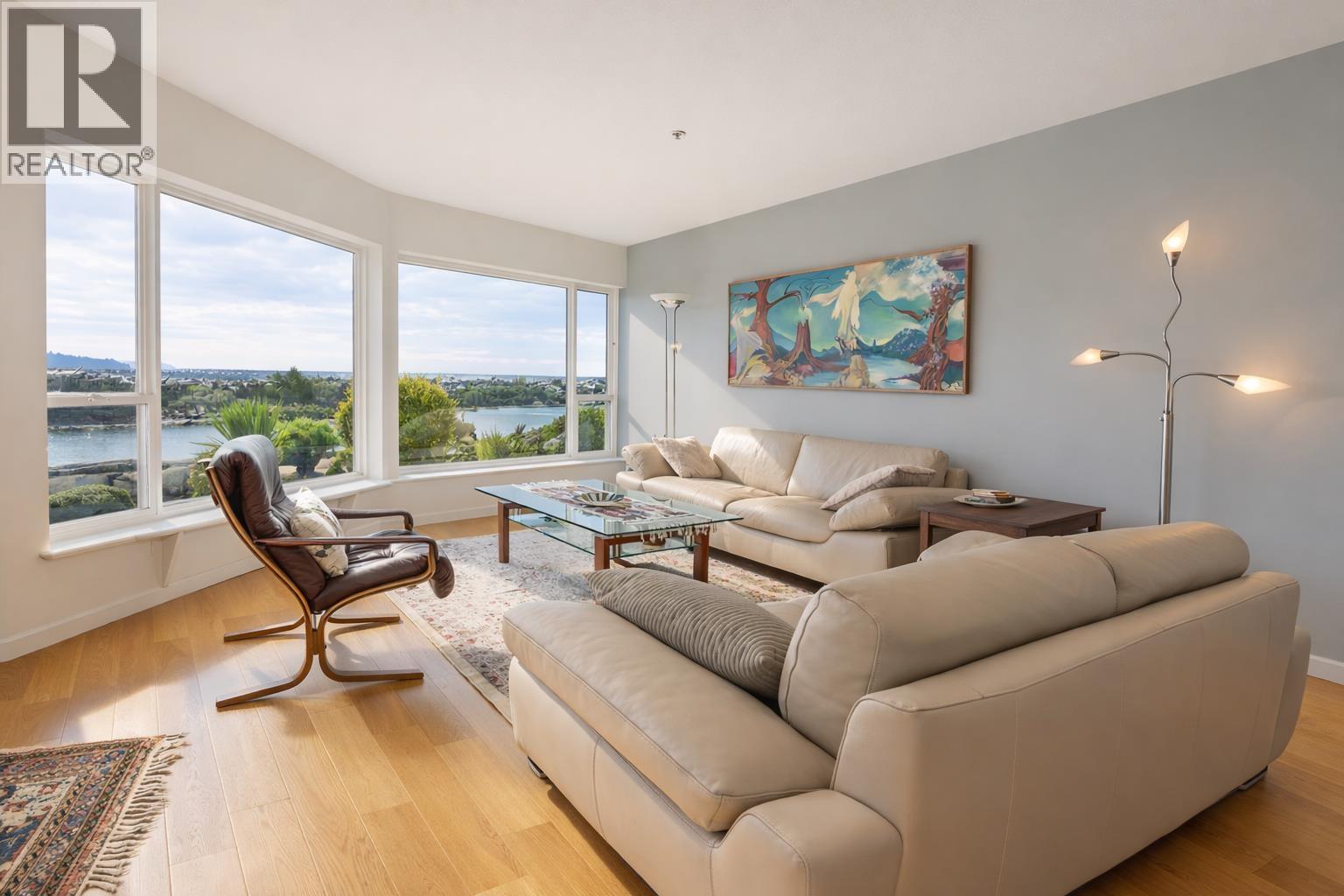 226 1585 FIELD ROAD, Sechelt