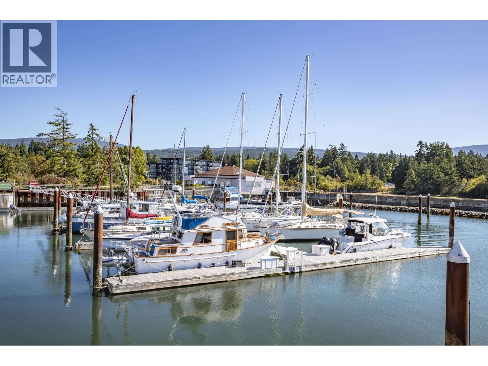 226 1585 FIELD ROAD, Sechelt