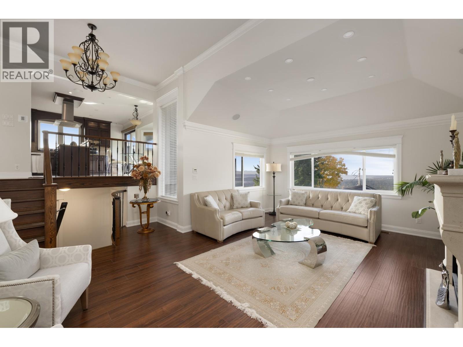 4050 ST. PAULS AVENUE, North Vancouver