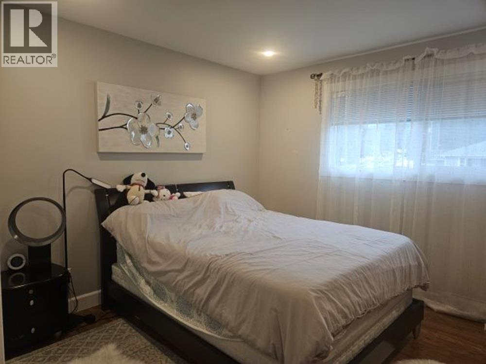 304 5TH  NW Street, Nakusp