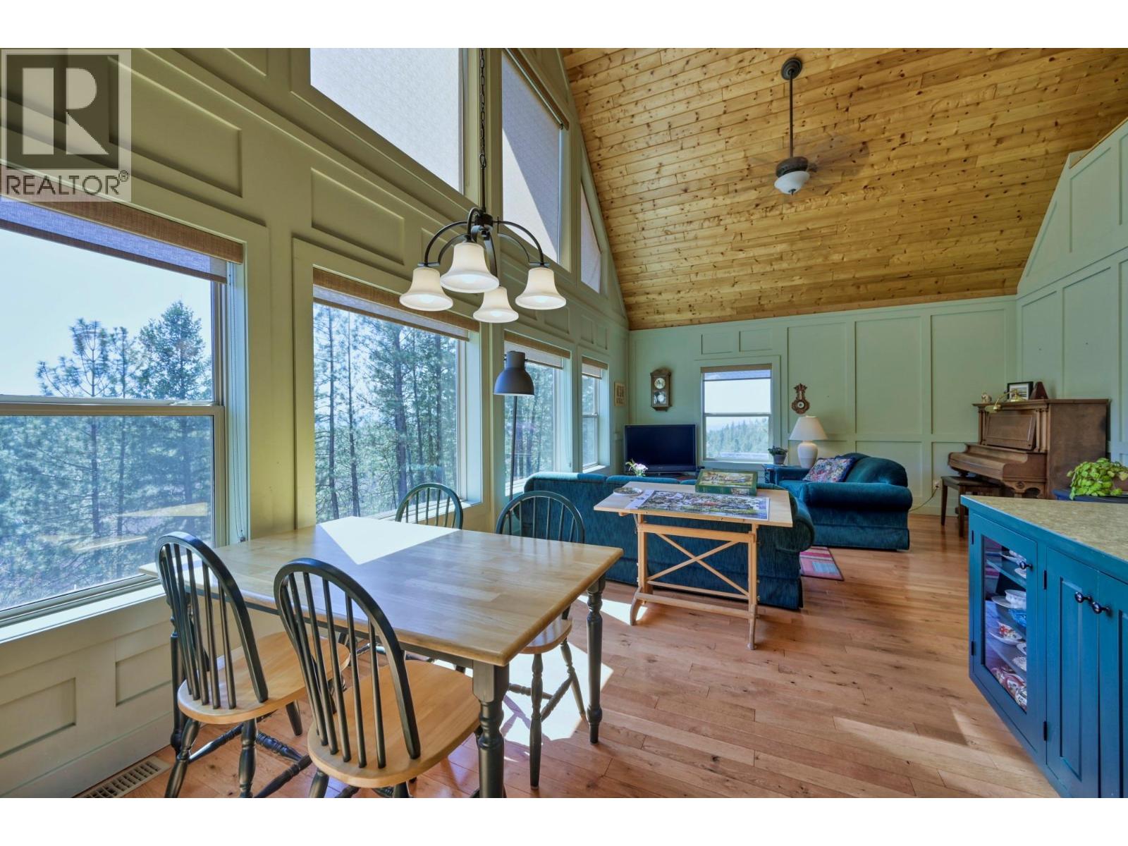 155 COUGAR Court, Osoyoos