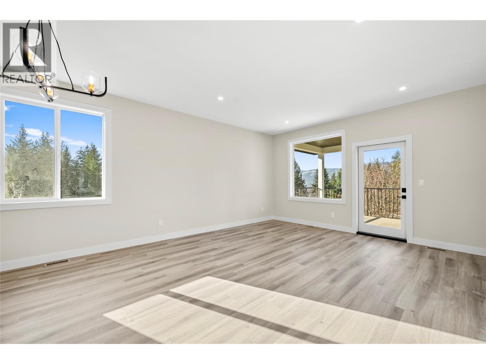 2951 27 Street NE, Salmon Arm