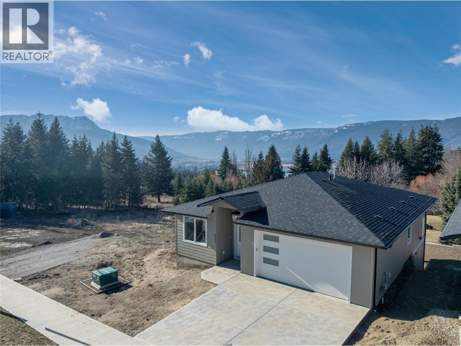 2951 27 Street NE, Salmon Arm