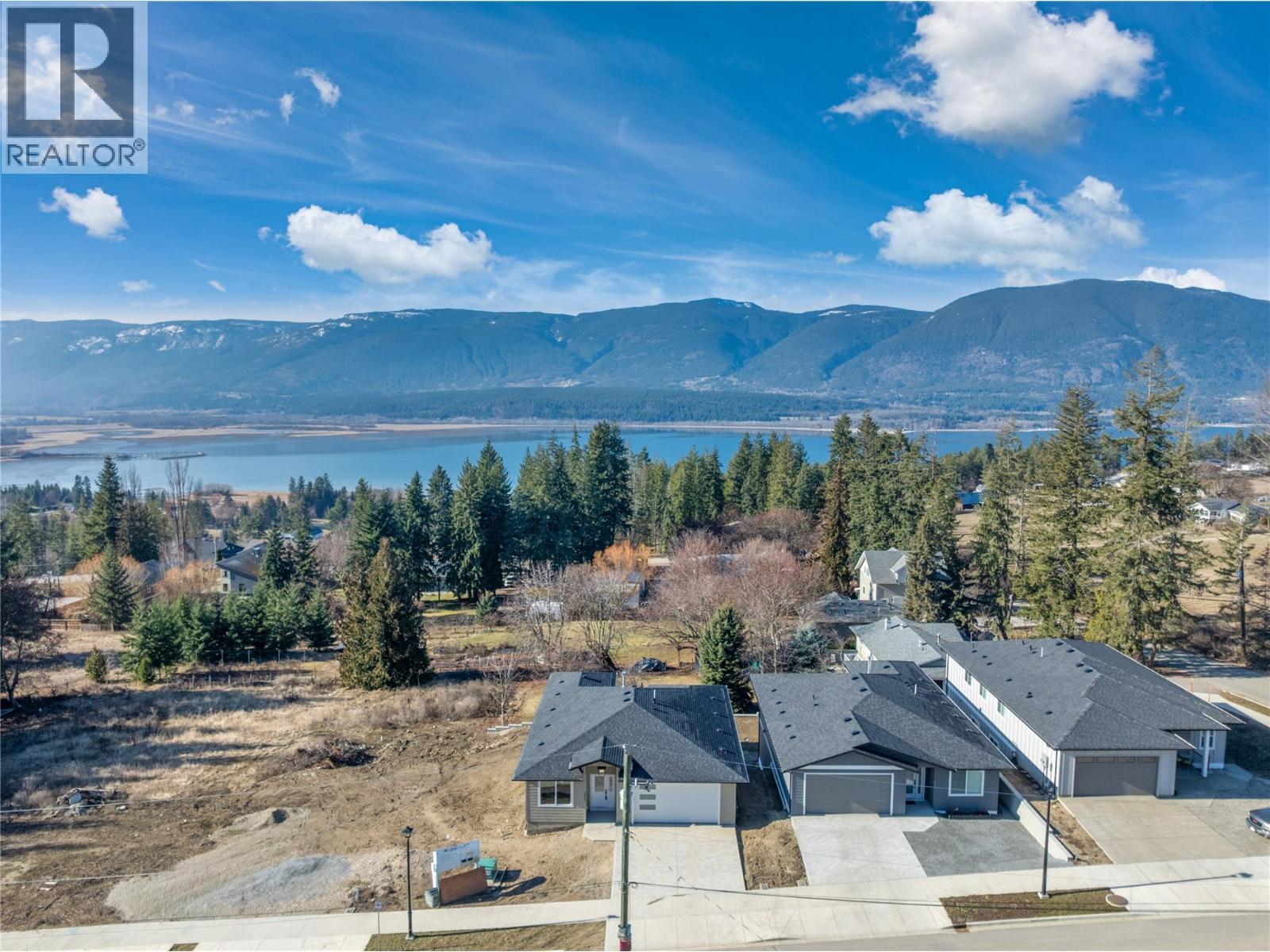 2951 27 Street NE, Salmon Arm