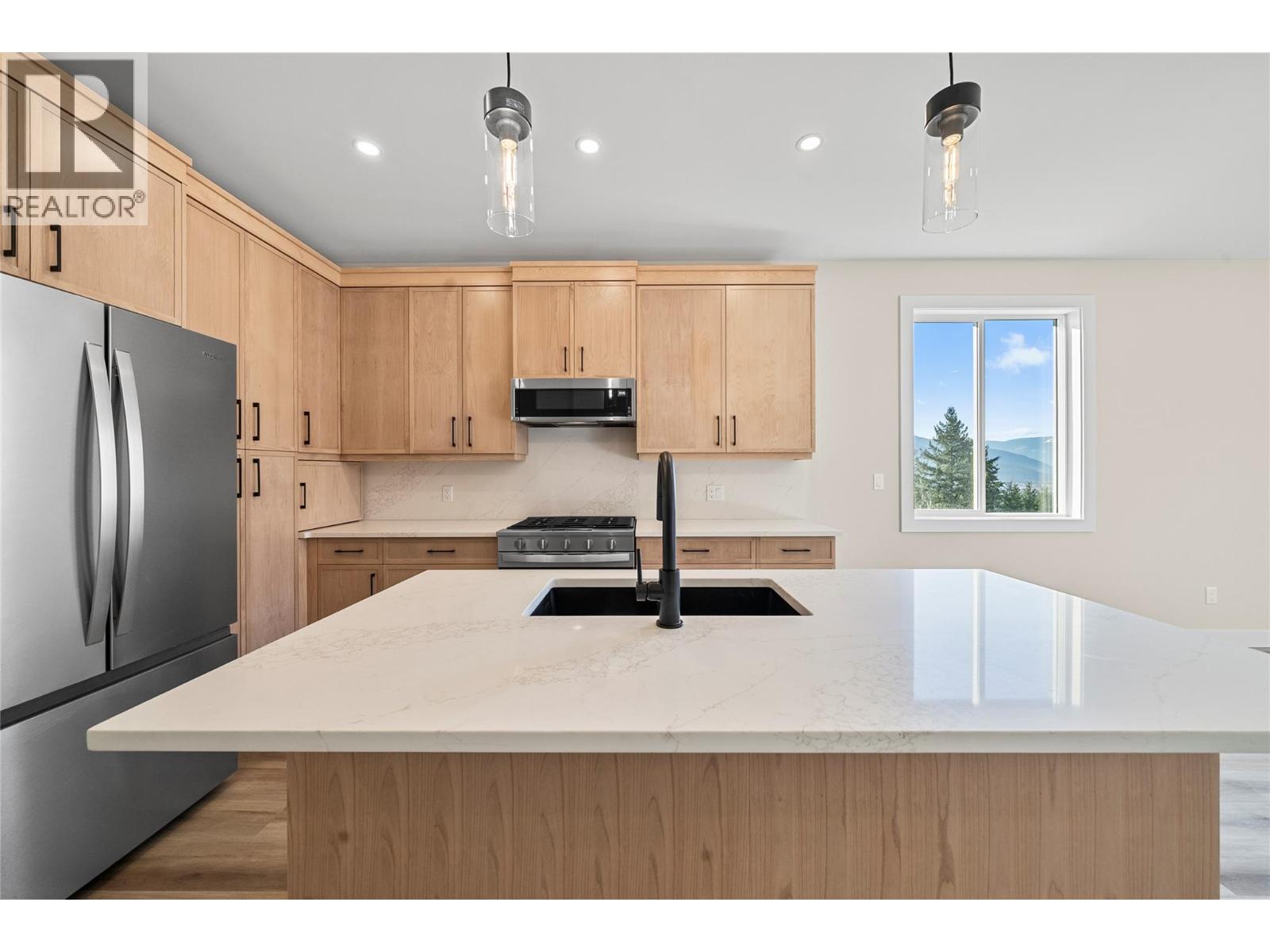 2951 27 Street NE, Salmon Arm