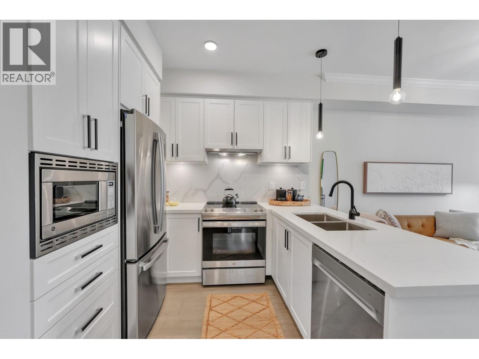 216 12143 223 STREET, Maple Ridge